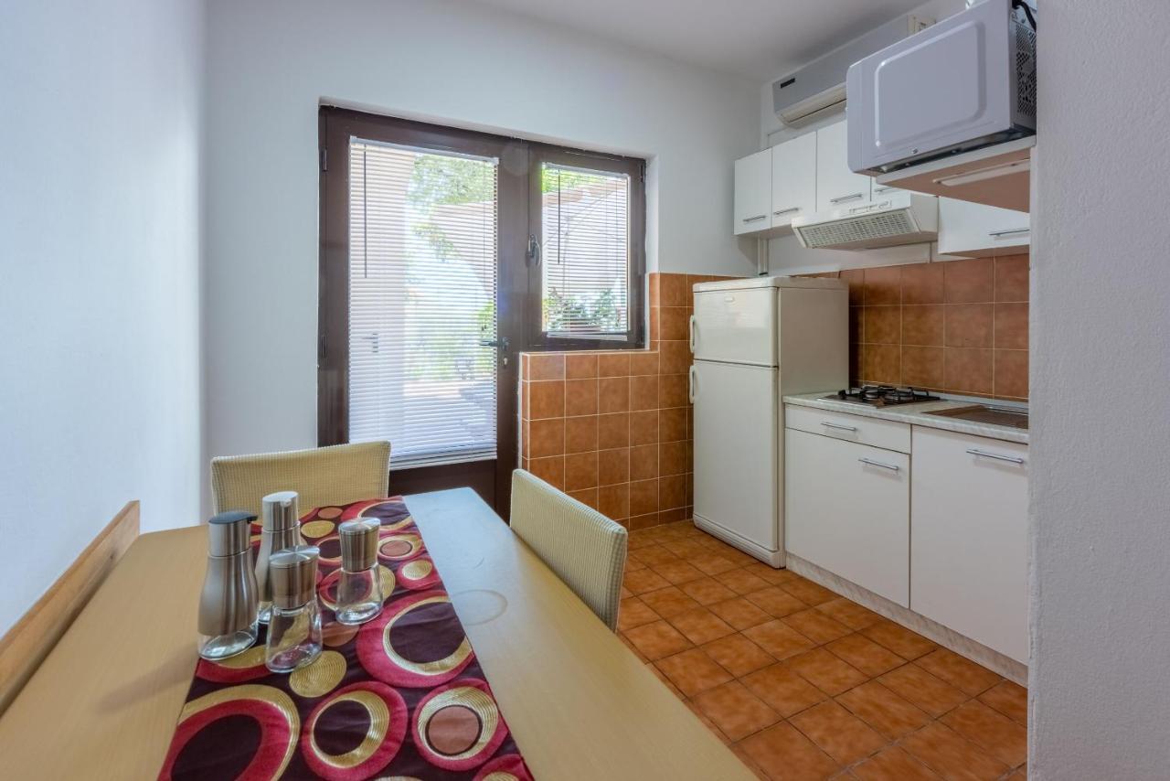 Apartments Lilin 茨里克韦尼察 外观 照片