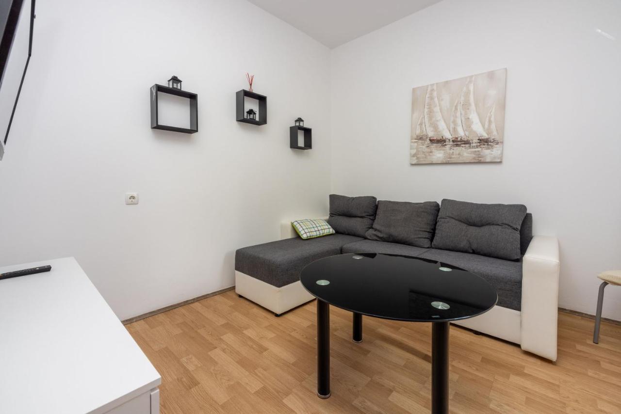 Apartments Lilin 茨里克韦尼察 外观 照片